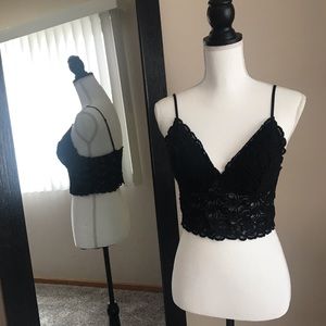 BLACK LACE BRALETTE